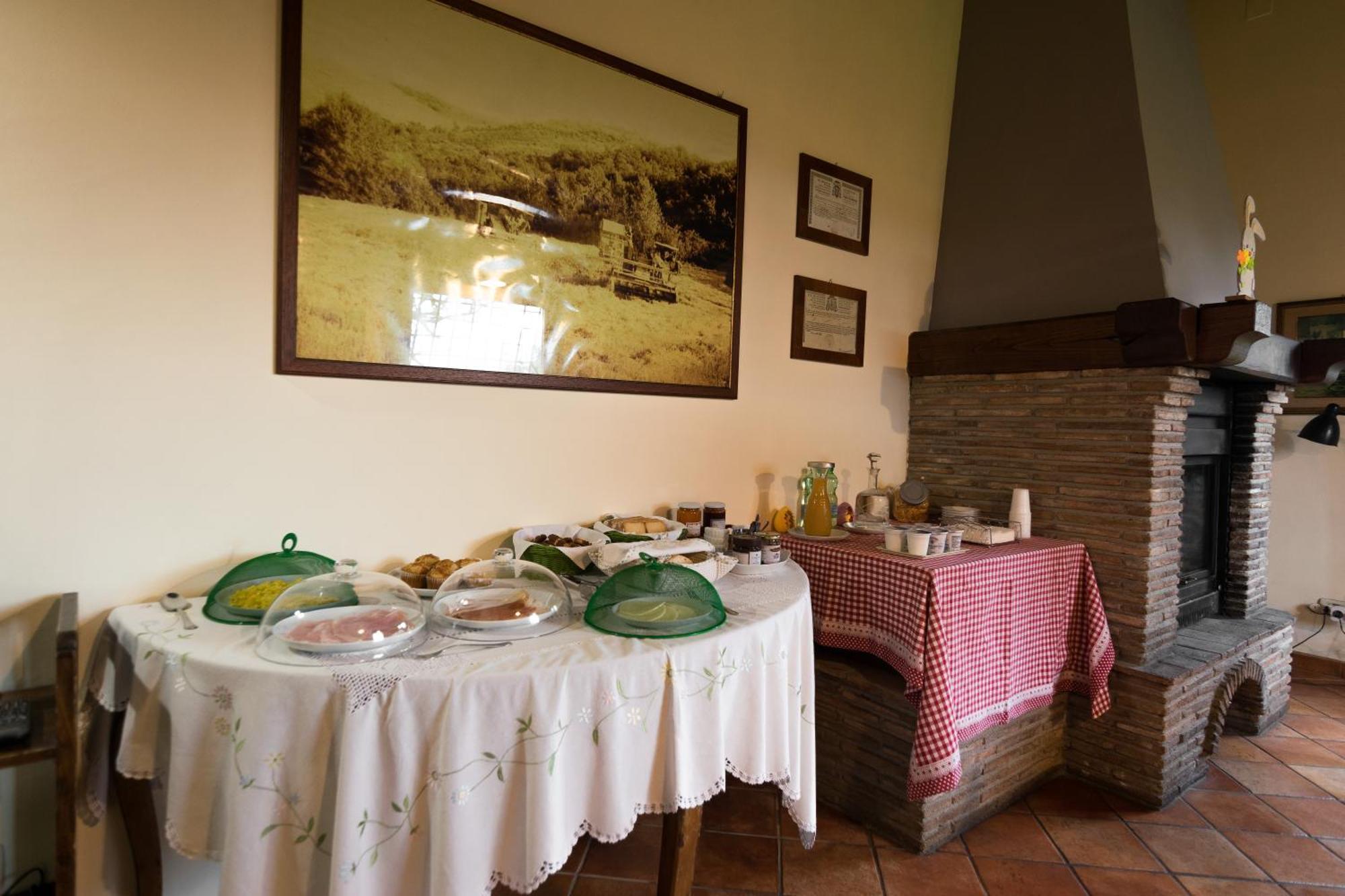 Agriturismo Il Poggio Ветралла Экстерьер фото